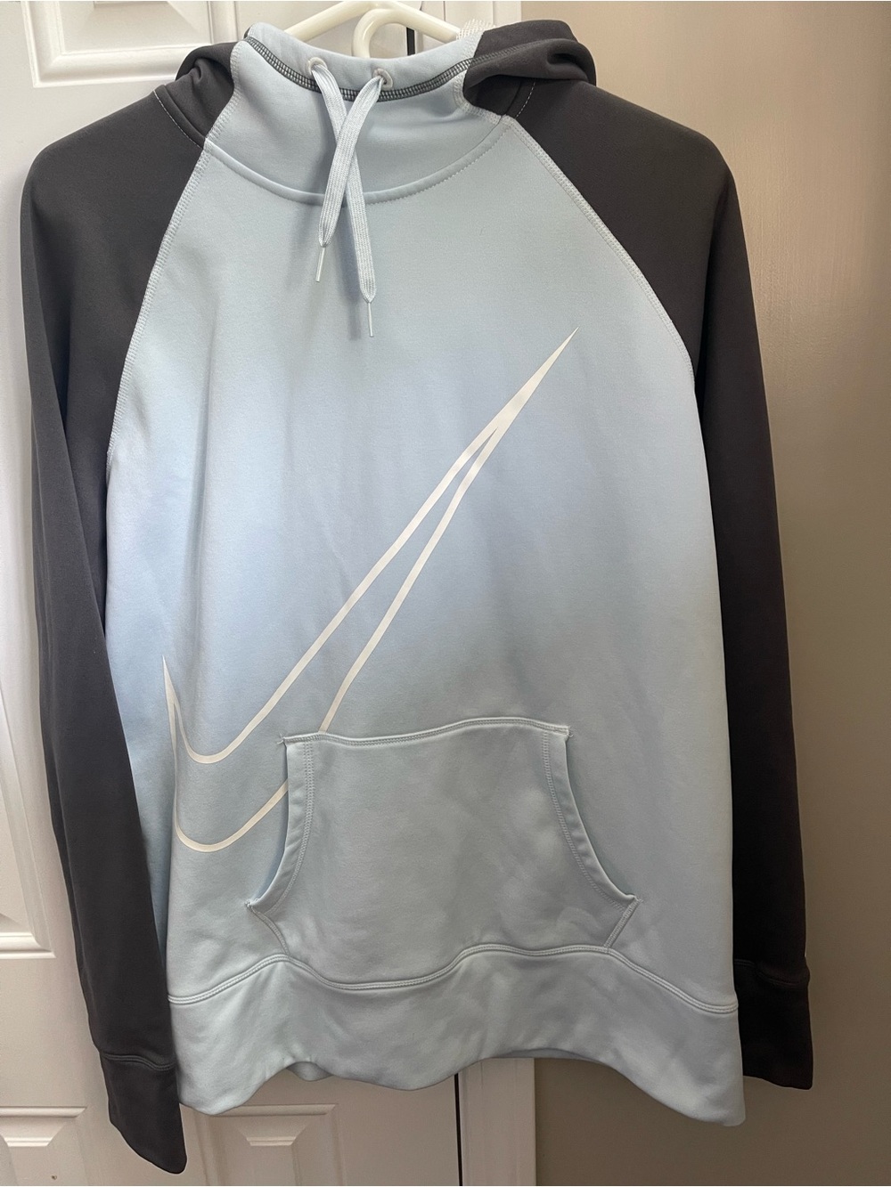 Nike therma fit Light Blue Hoodie. Size XL